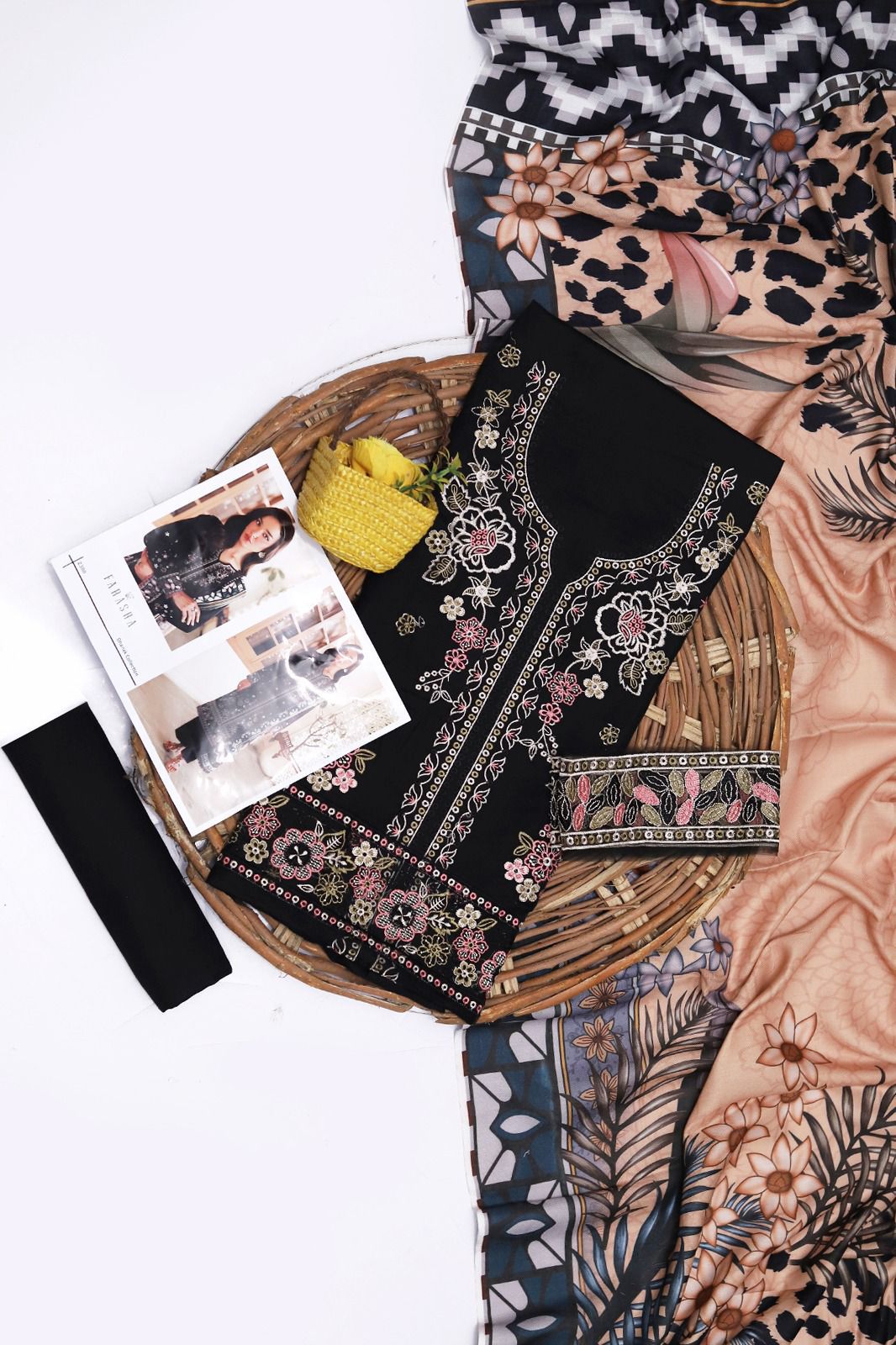 Farasha Dhanak – 3PC Embroidered Suit | Black | Wool Shawl