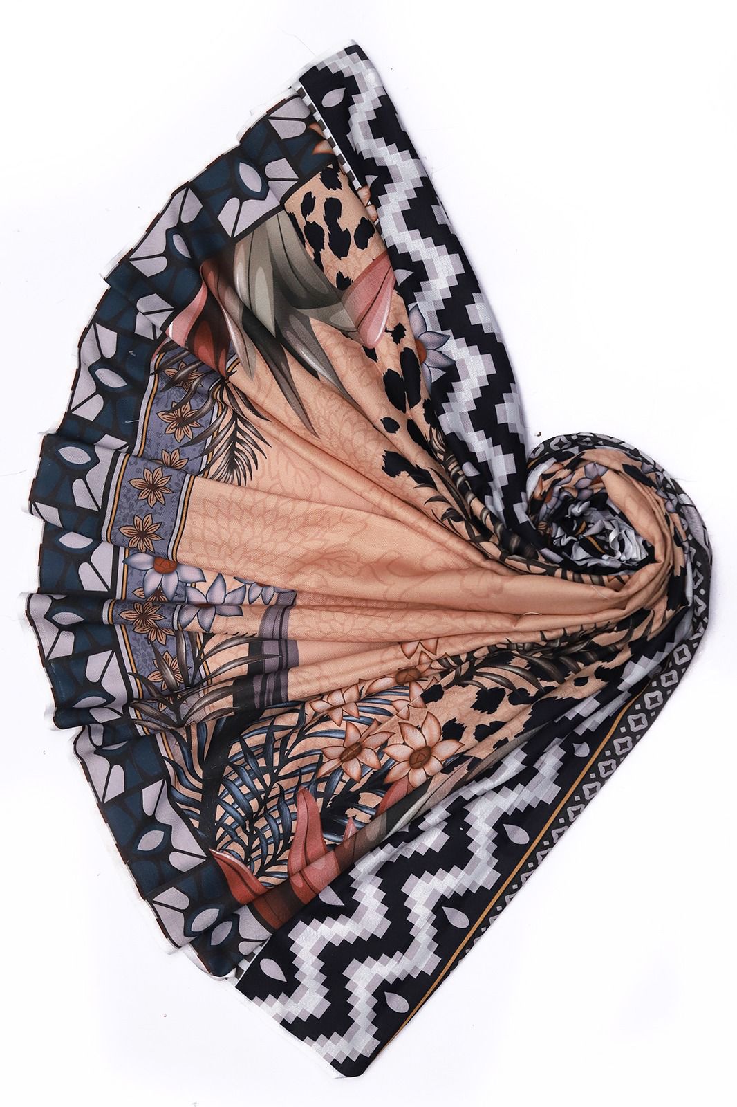 Farasha Dhanak – 3PC Embroidered Suit | Black | Wool Shawl